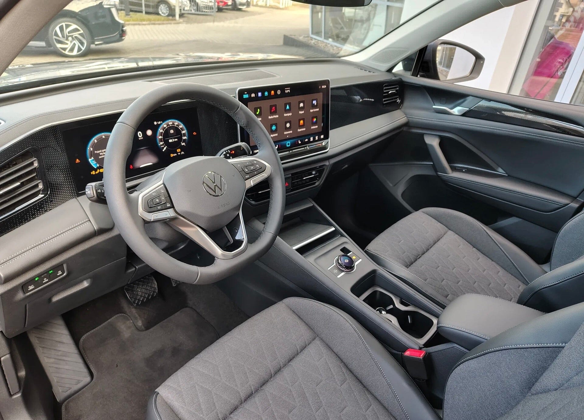 Volkswagen Tiguan Life Plus Edition 2025 – Image 6
