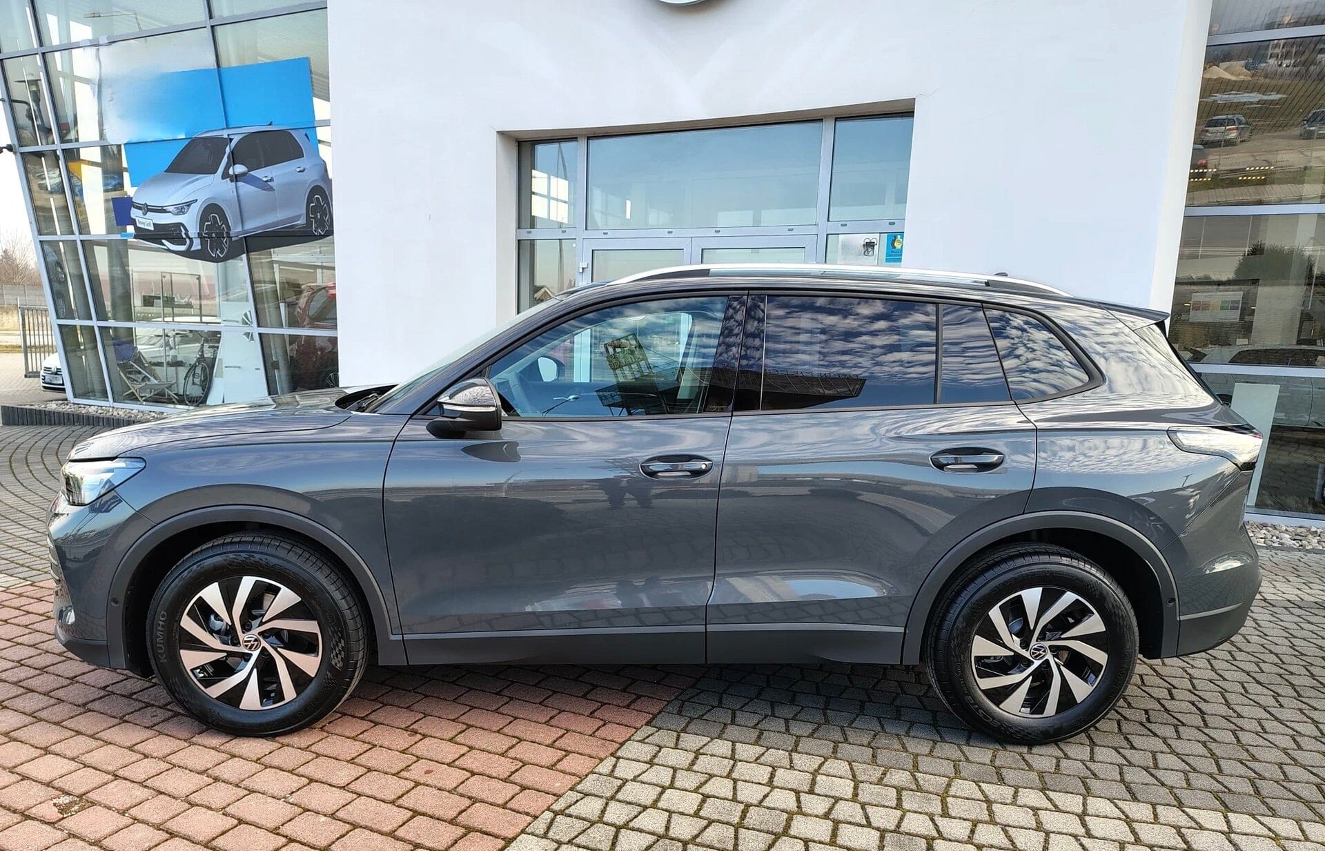 Volkswagen Tiguan Life Plus Edition 2025 – Image 3