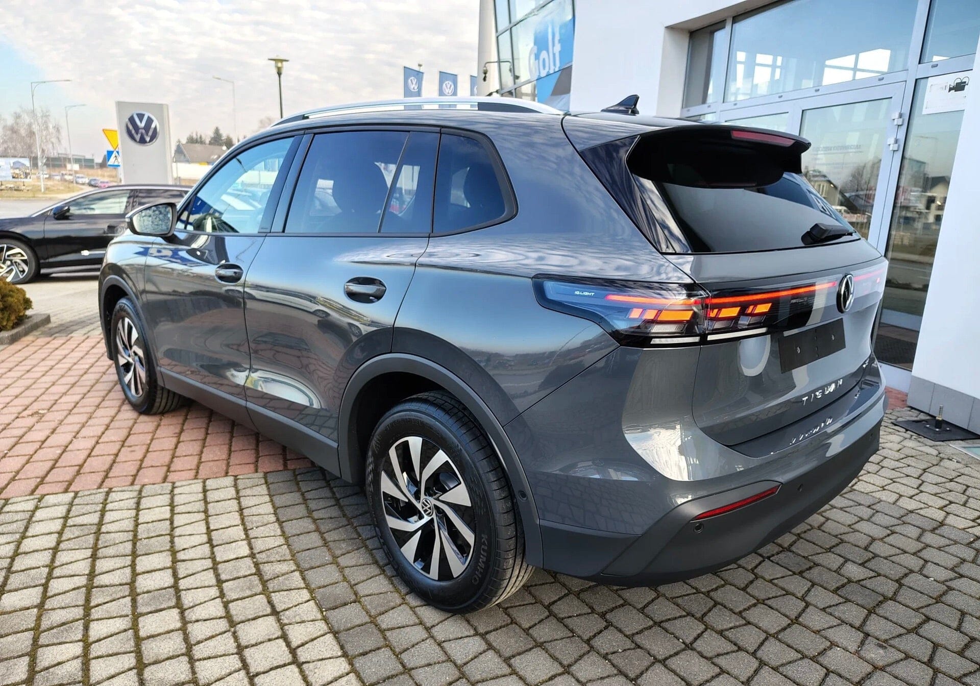 Volkswagen Tiguan Life Plus Edition 2025 – Image 5