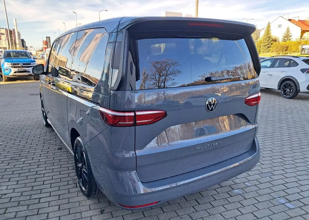 Volkswagen T7 Mutlivan Life 2.0 Tsi – Image 3