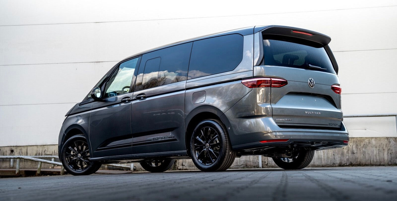 Volkswagen T7 Multivan Edition 4motion – Image 4