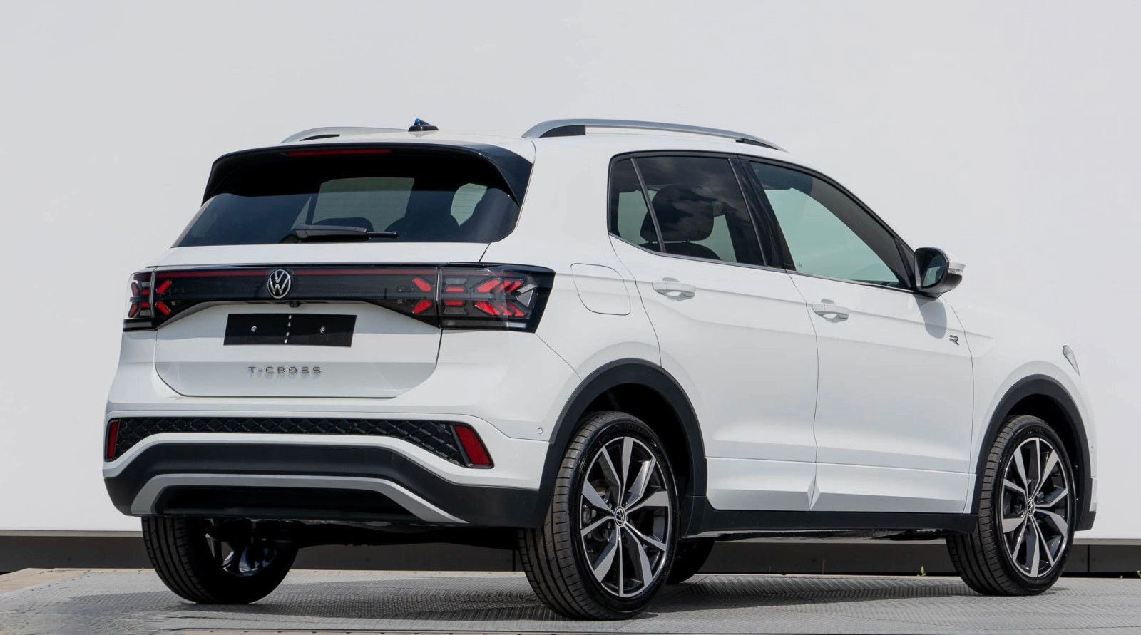 Volkswagen T-Cross R-line 1.5 tsi 150ch DSG-7 – Image 3