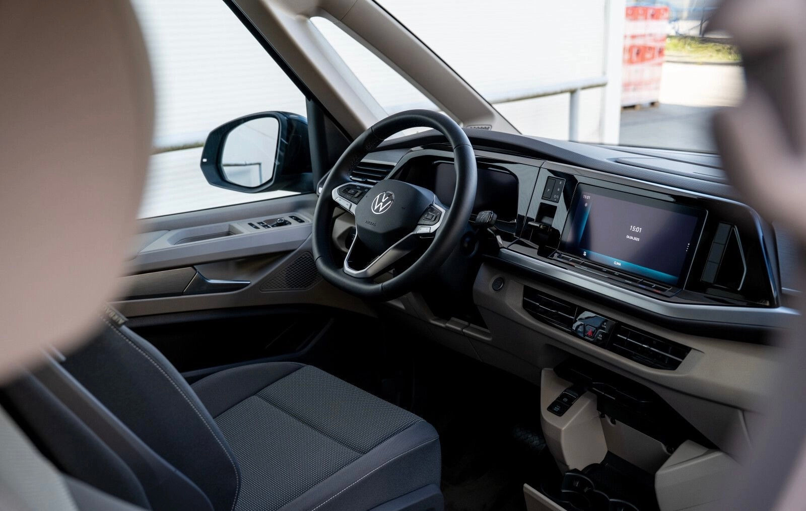 Volkswagen T7 Multivan Edition 4motion – Image 5