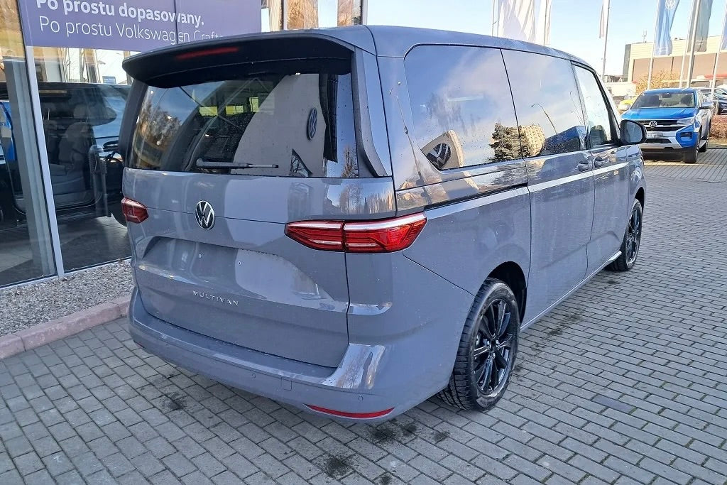 Volkswagen T7 Mutlivan Life 2.0 Tsi – Image 5