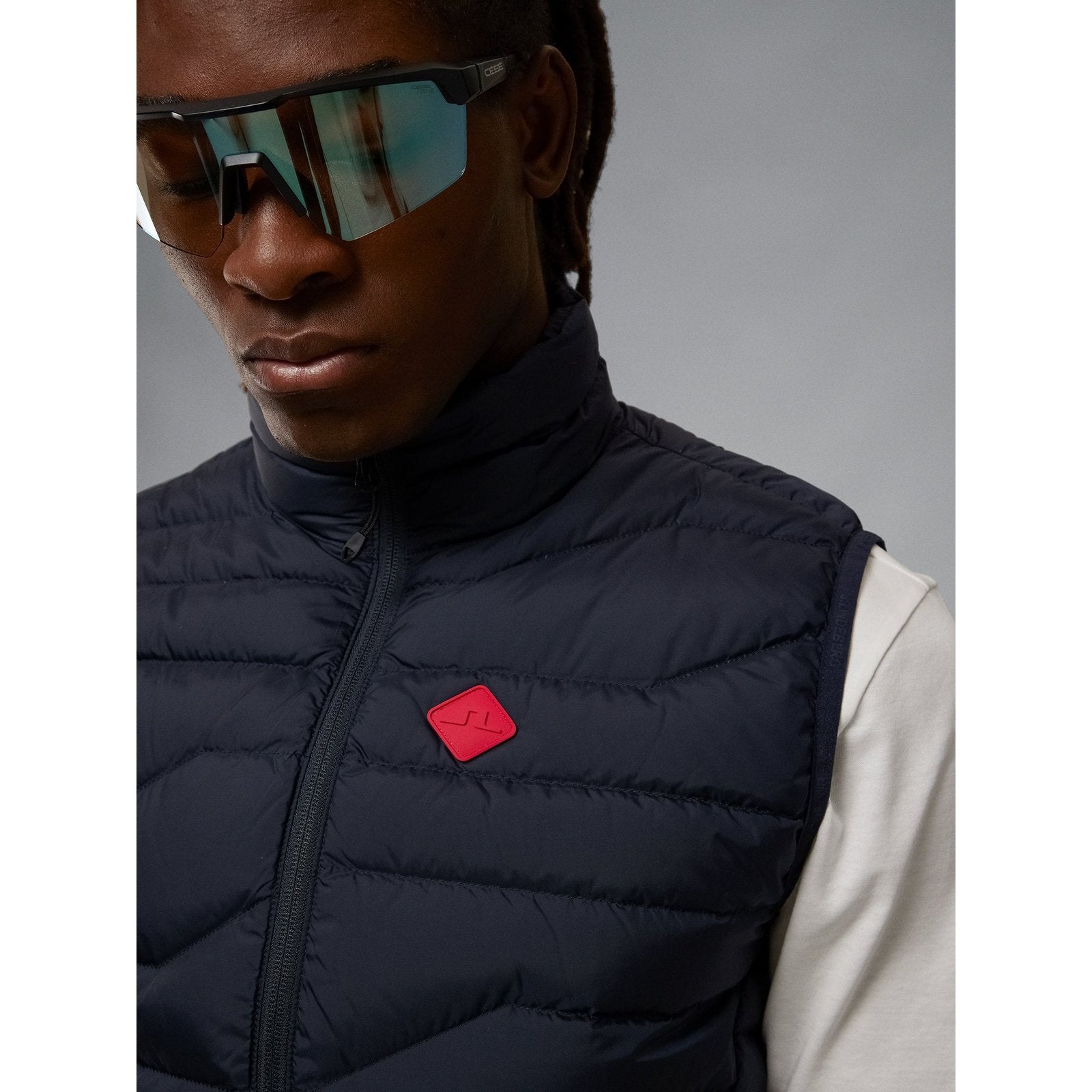 J.Lindeberg Cliff Light Down Golf Vest AMOW06707 – Image 2